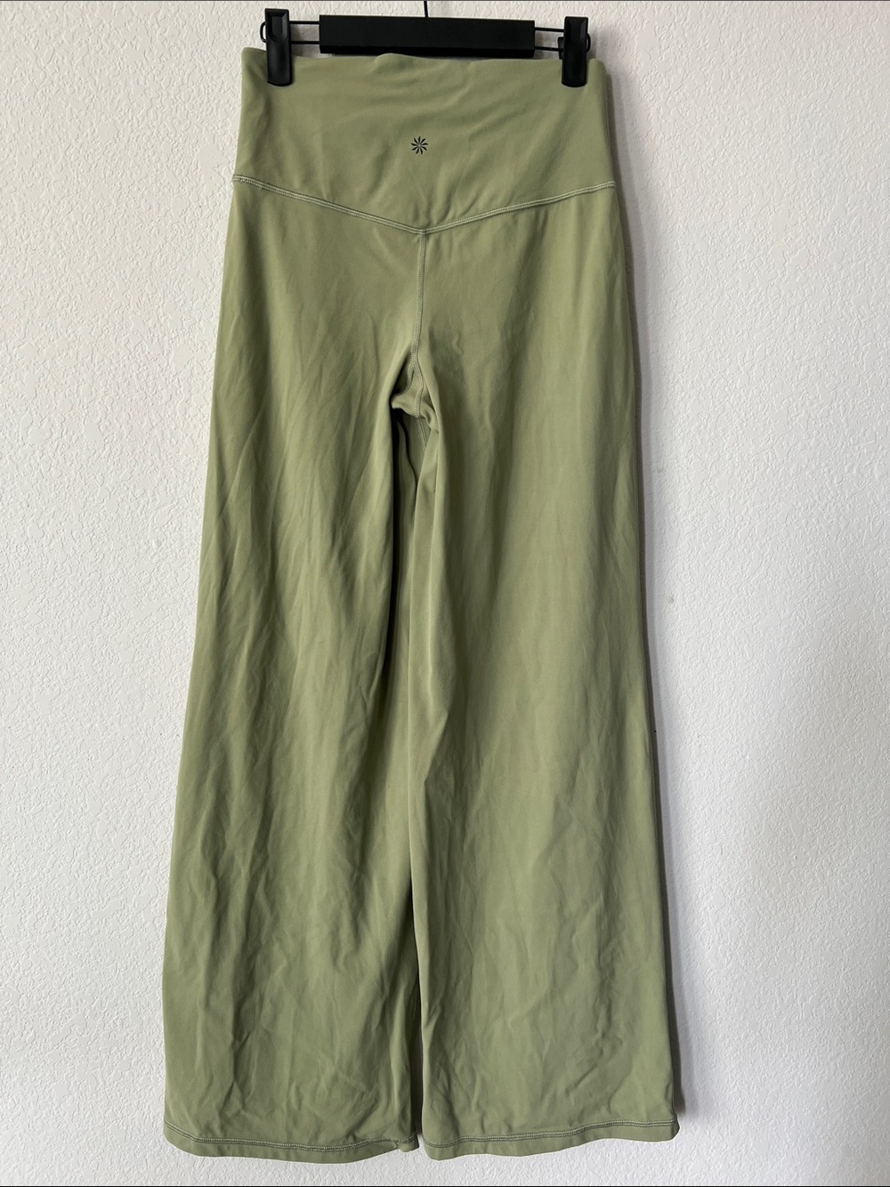 Athleta Elation Wide Leg Pant Eucalyptus Olive Size Small - Picture 2 of 9